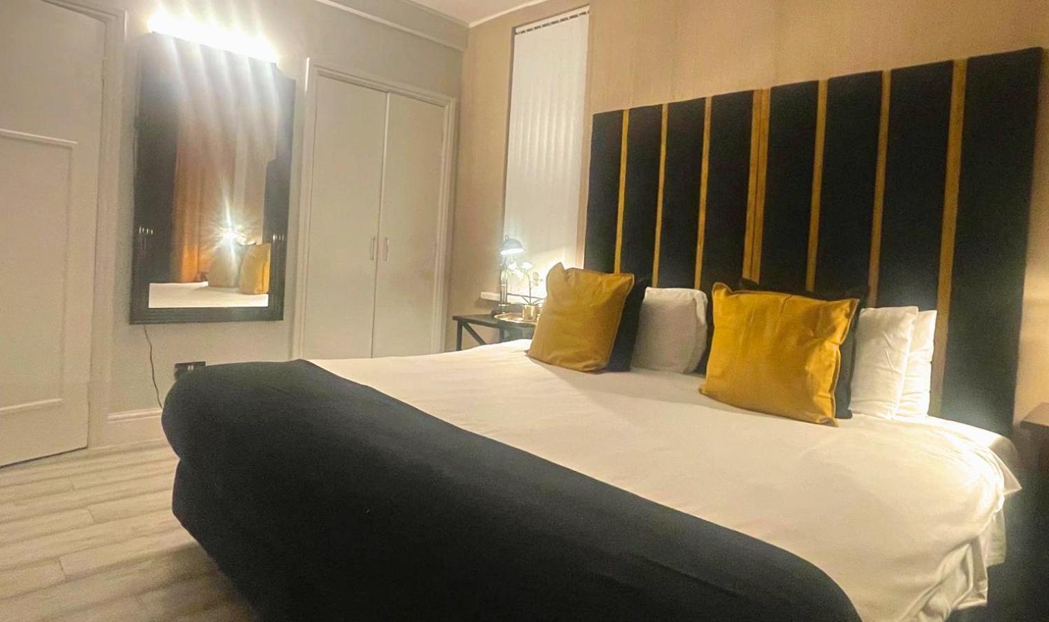*Luxury 9Ine Lush Jacuzzi Apartment & Balcony* Бирмингам Екстериор снимка