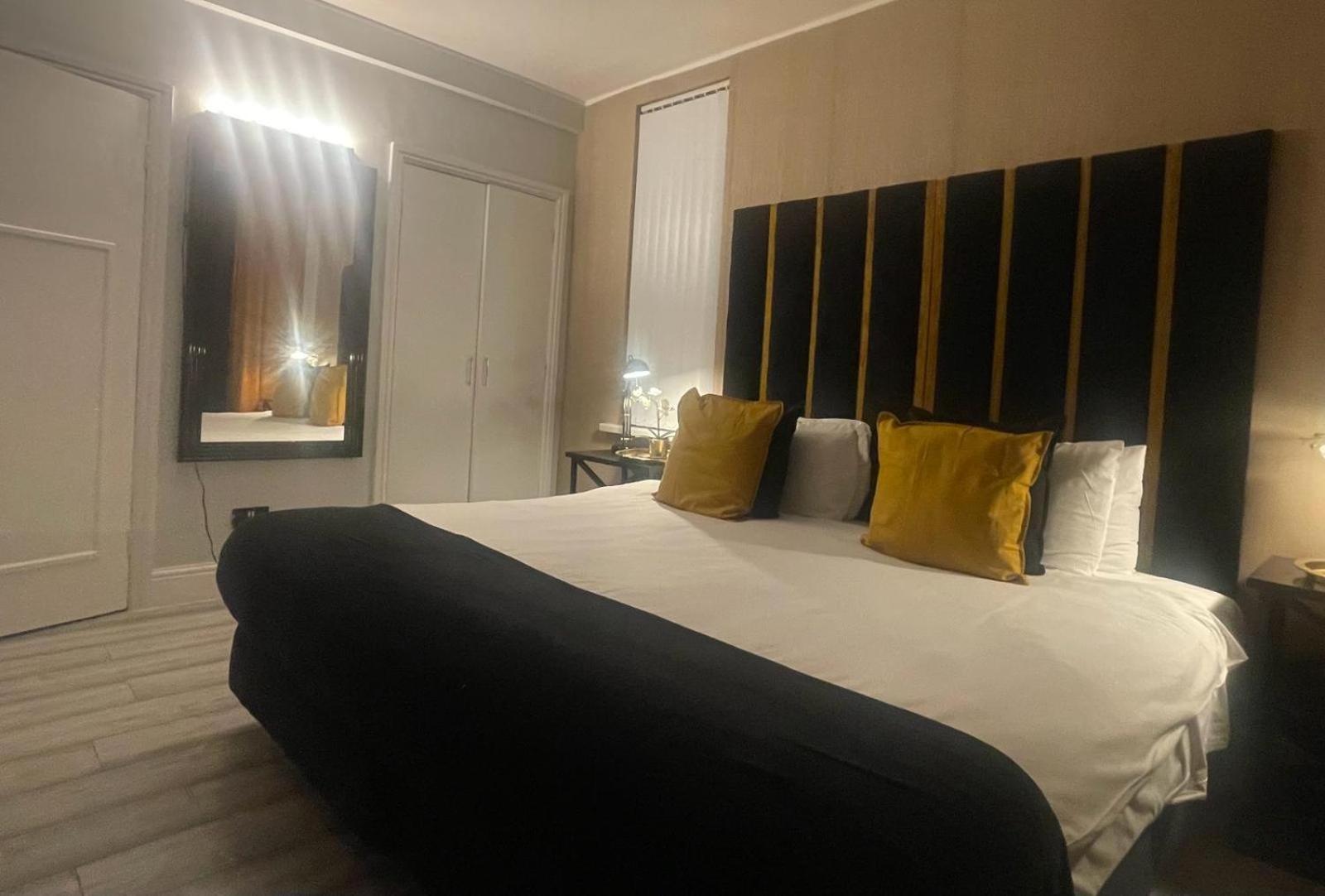 *Luxury 9Ine Lush Jacuzzi Apartment & Balcony* Бирмингам Екстериор снимка